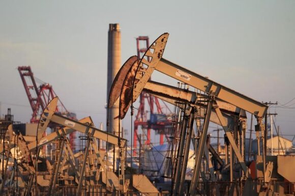 Crude oil edges higher after payrolls; Still set for weekly losses