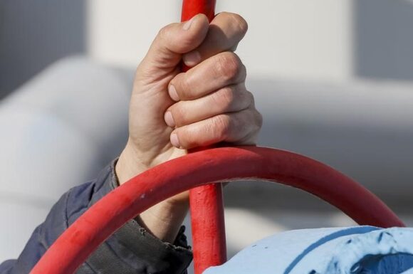 Natural gas down 19% on the week after dead cat bounce