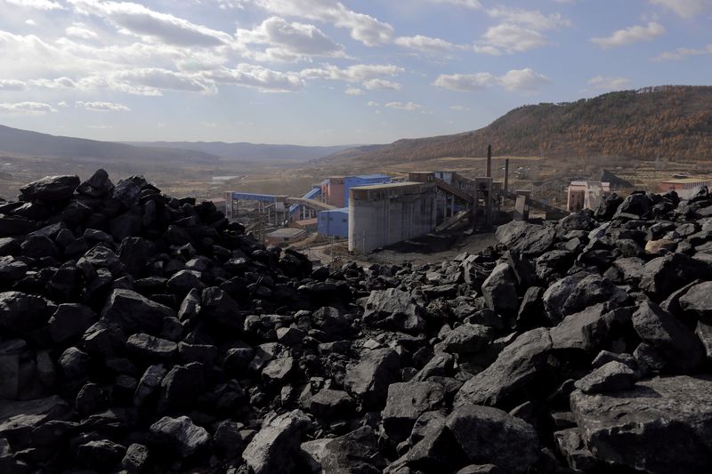 China coal output up 5.8% in Jan-Feb as new capacity comes online